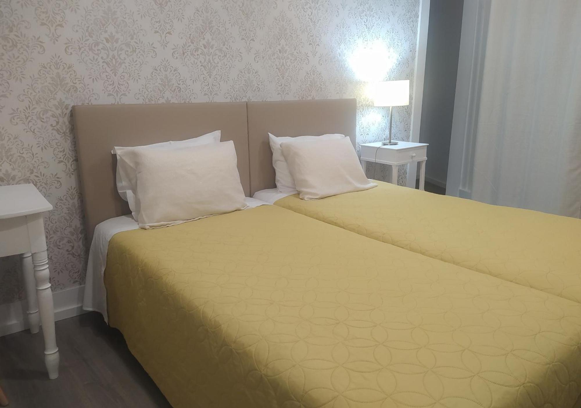Mondalva Guesthouse Sao Pedro de Alva المظهر الخارجي الصورة